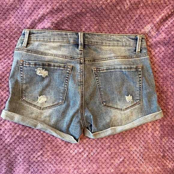 Jean shorts ✨ size small - Picture 2 of 3